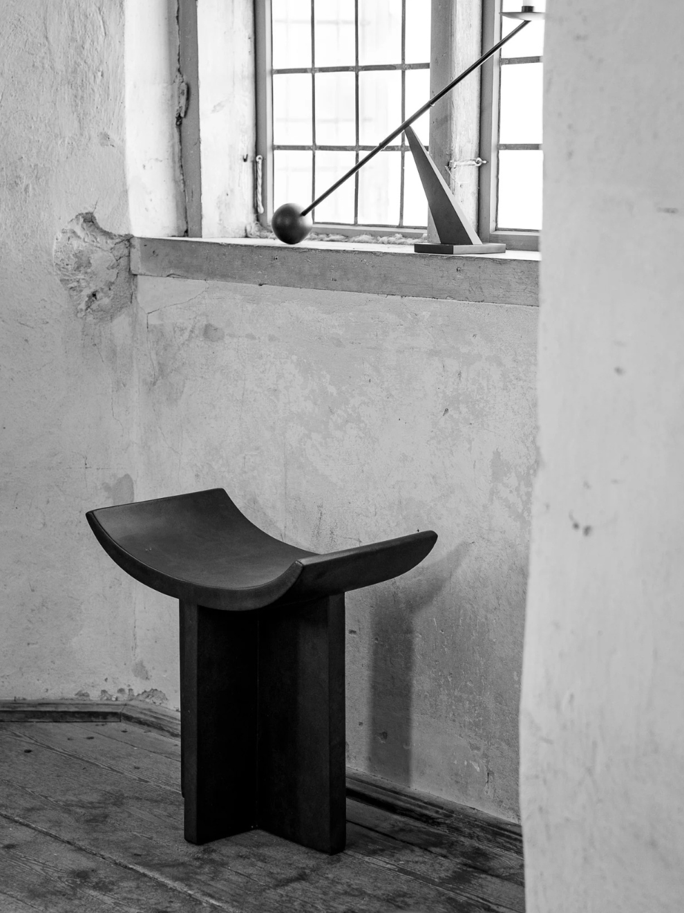 PRE-ORDER Brutus Stool in Coffee
