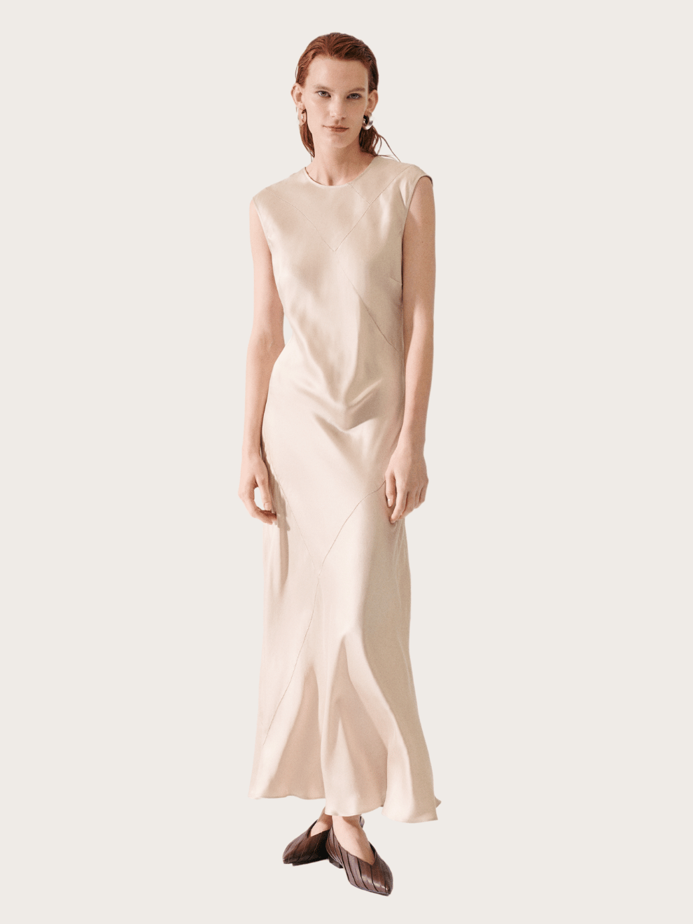 Splice Sleeveless Dress in Hazelnut