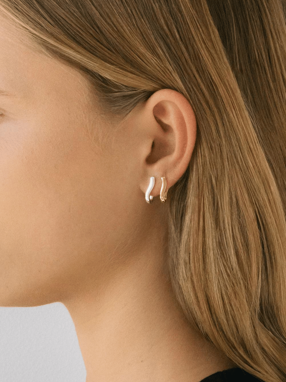Vague Hoops in Silver
