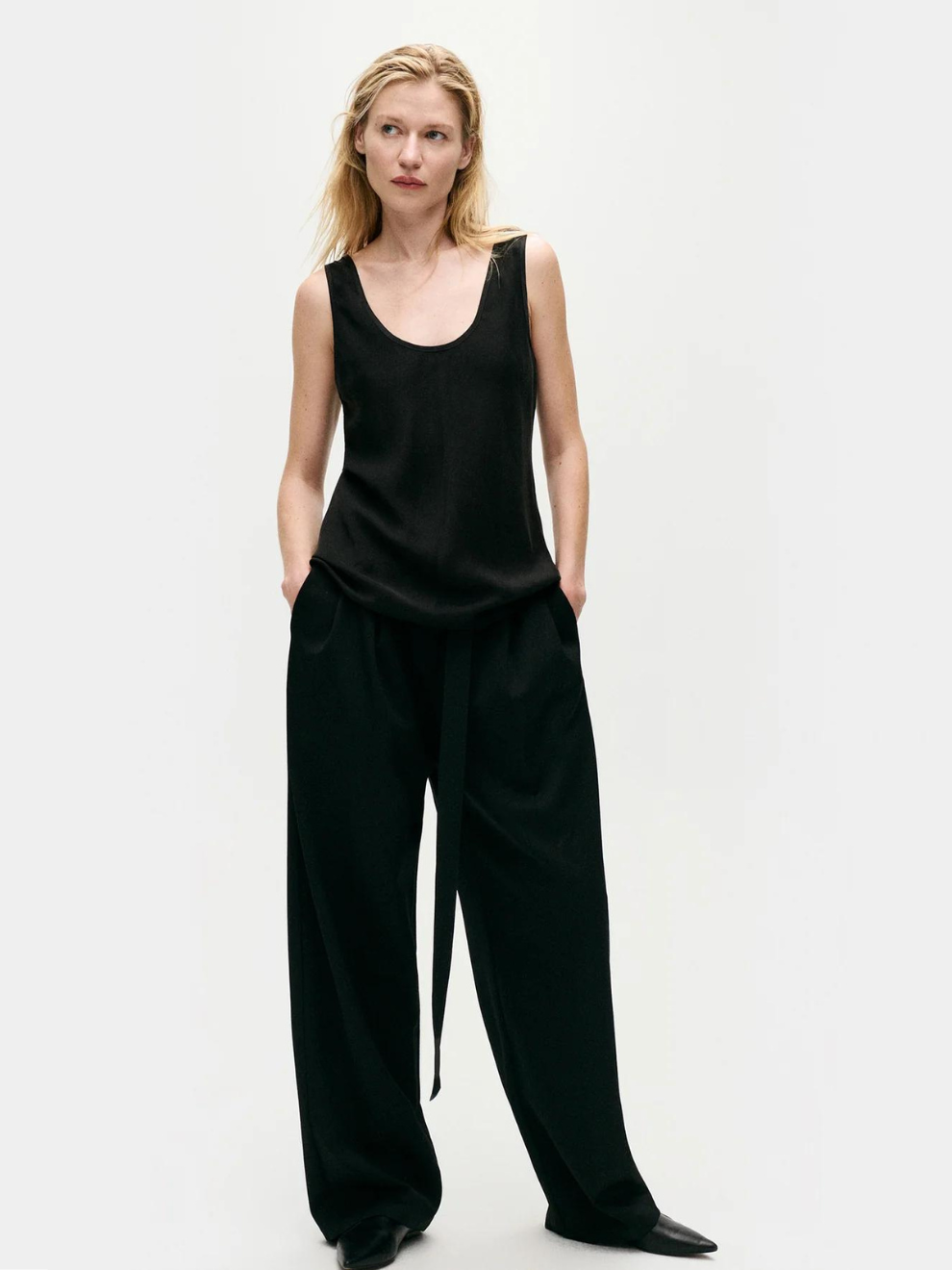 Scoop Neck Tank in Black