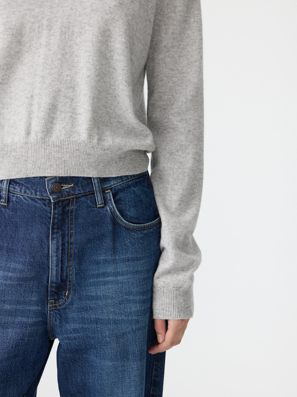 Wool Cashmere V Neck Knit in Grey Marl