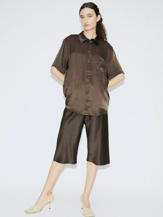 Short Sleeve Boyfriend Shirt in Mantis