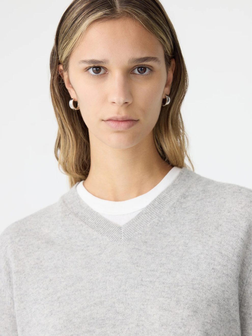 Wool Cashmere V Neck Knit in Grey Marl