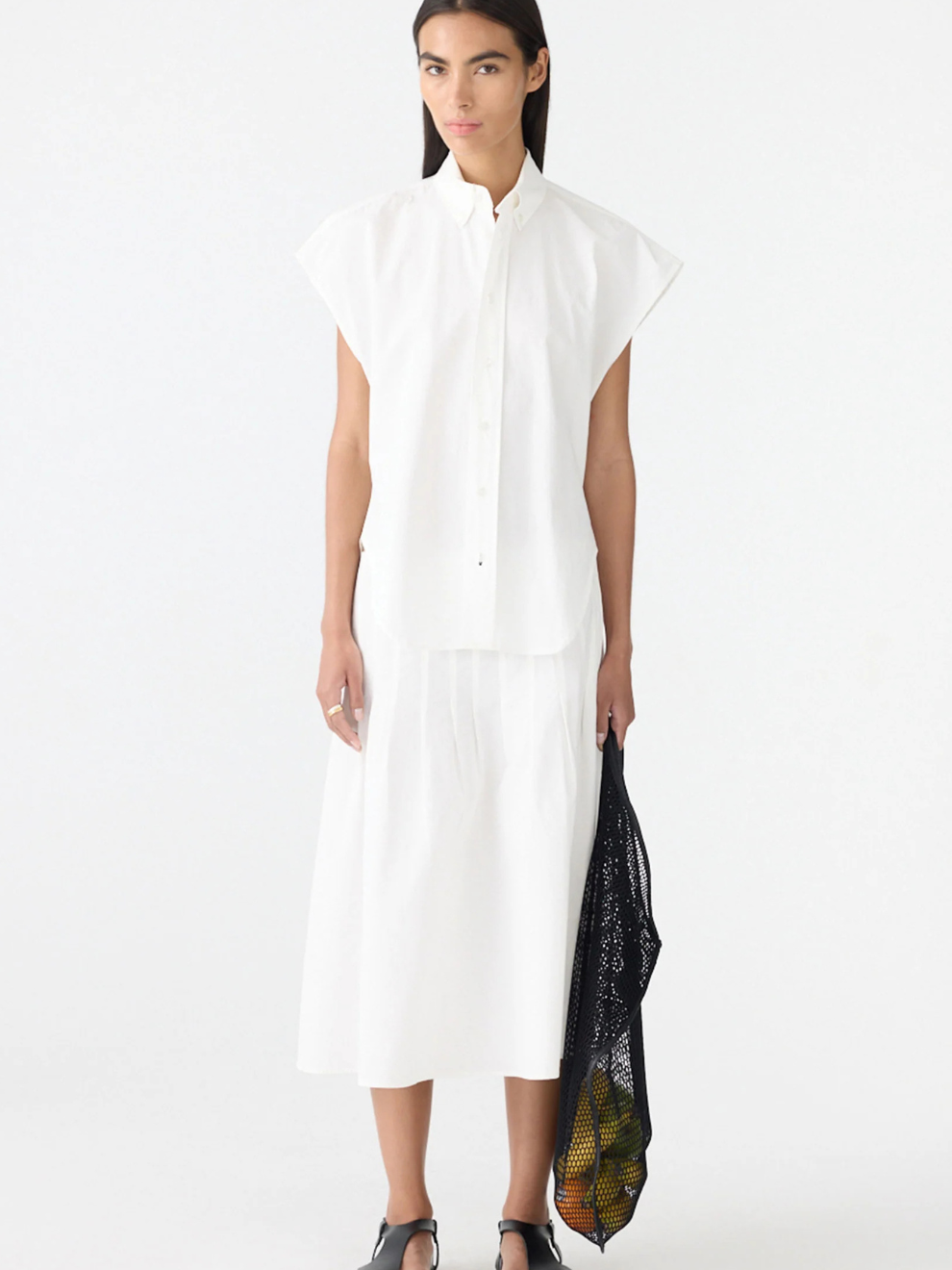 Crushed Cotton Sleeveless Shirt in Natural white