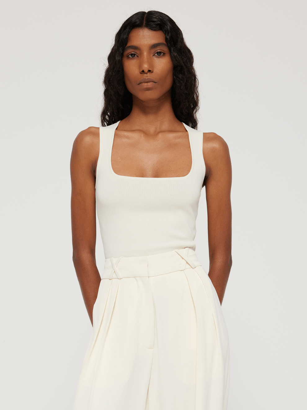 Bustier-Shaped Knitted Tanktop in Off-White