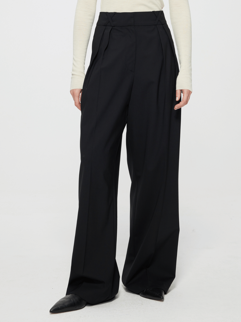 Wide Leg Tailored Trousers in Noir