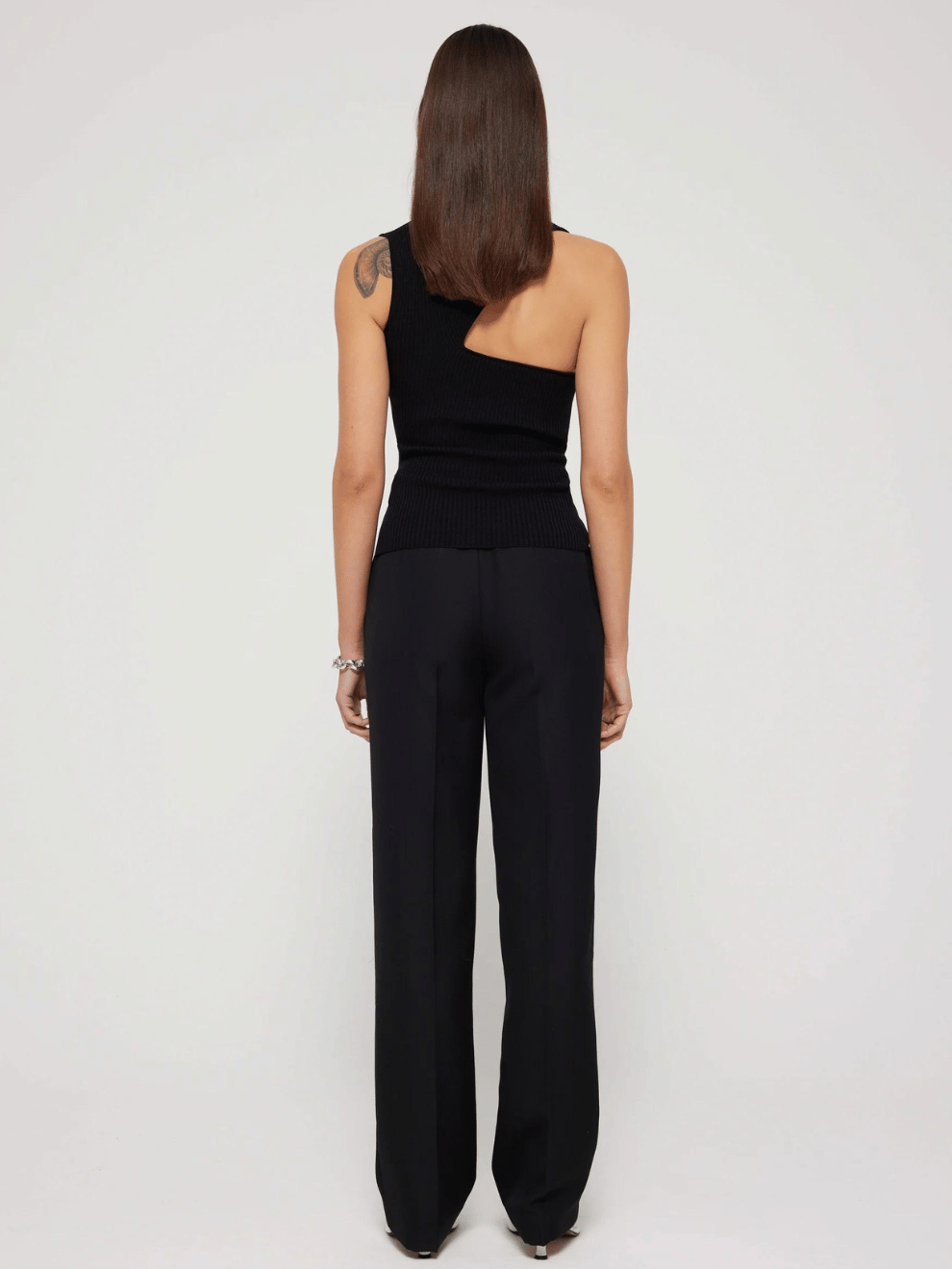 Slanted Neckline Top in Noir
