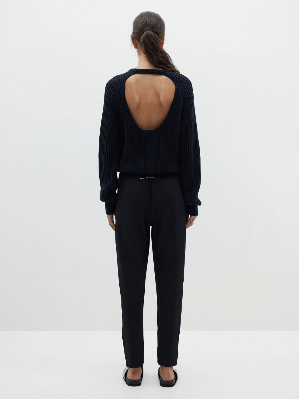 Stretch Twill Tapered Pant in Black