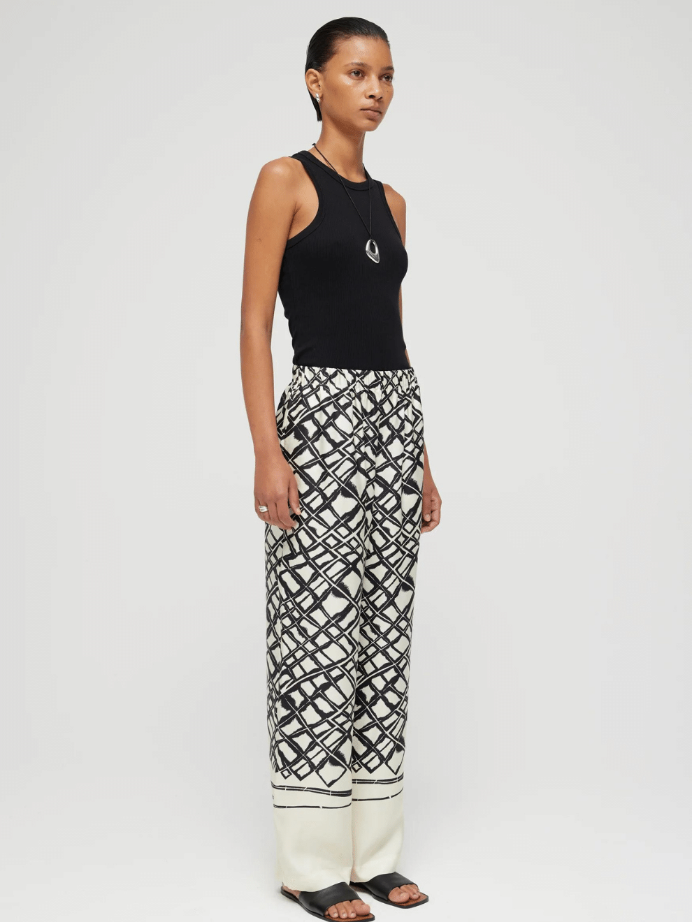 Cotton-Blend Rib Top in Black