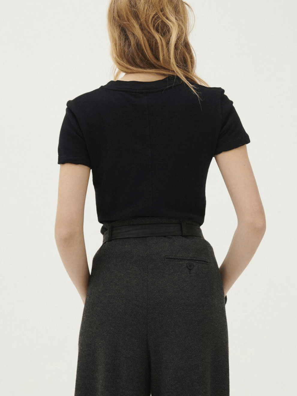 Sonoma T-Shirt Round Neck in Black