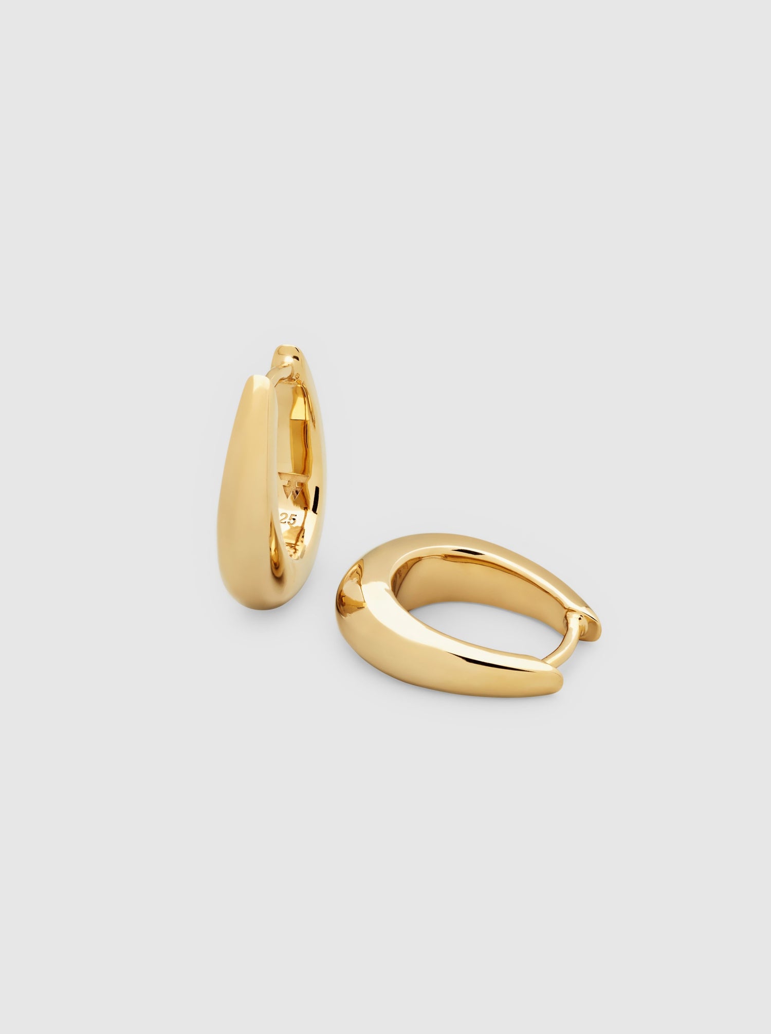 Tom wood Earrings Liz Hoop in Gold