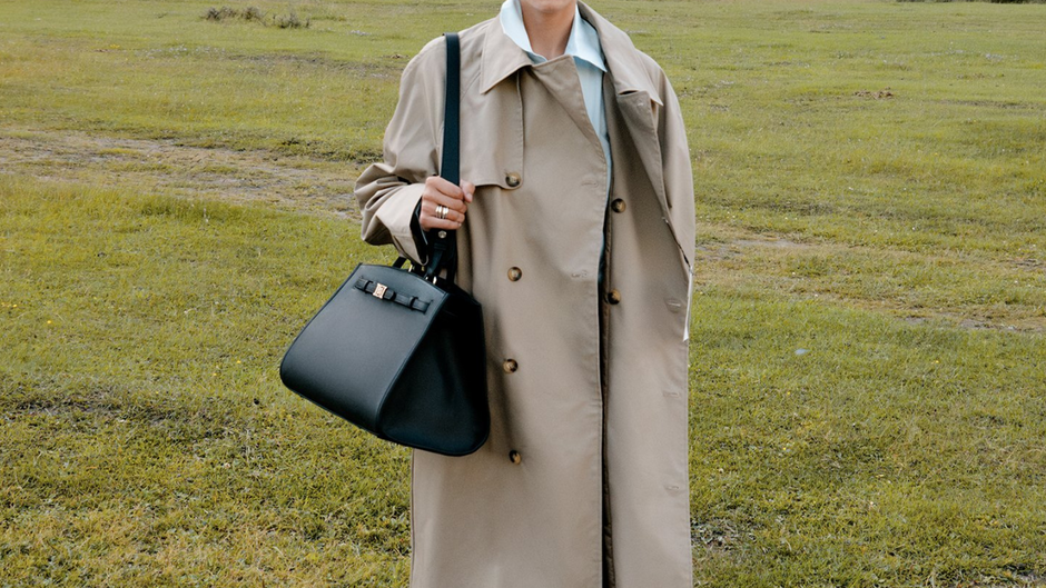 How to Dress Well with a Limited Budget: Investing in a Timeless, Versatile Wardrobe