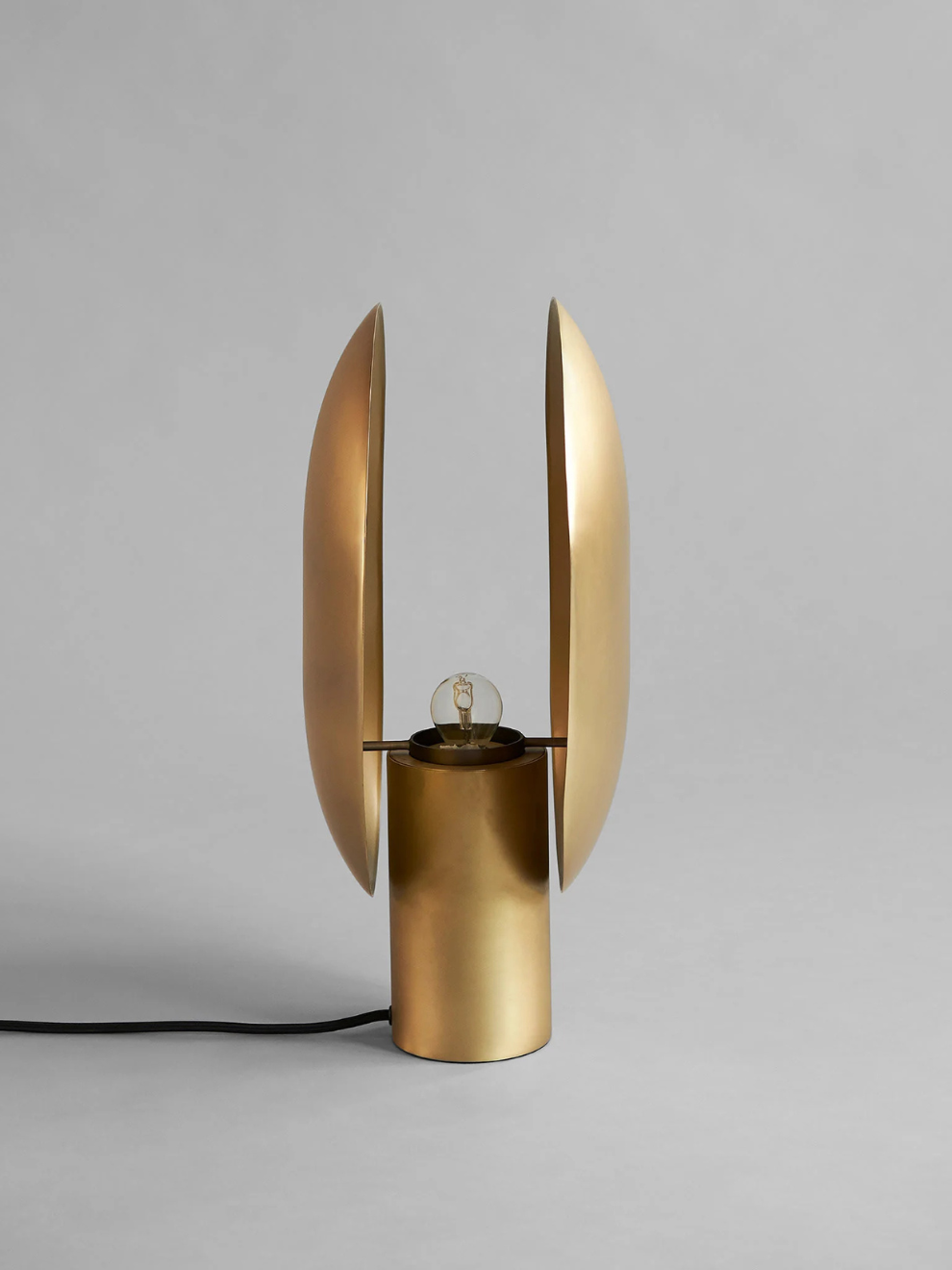 PRE-ORDER Clam Table Lamp in Brass