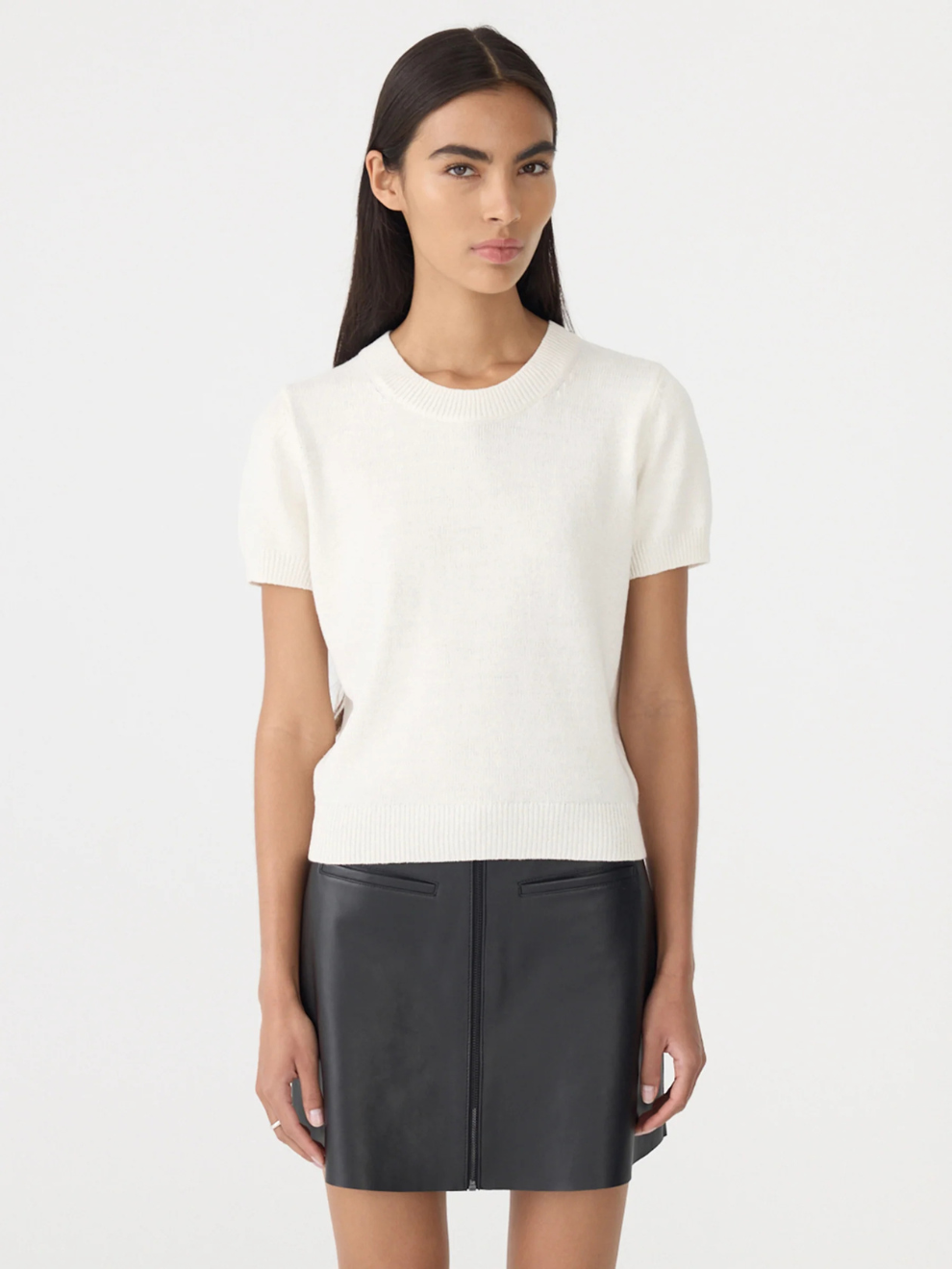 Cotton Linen Slim Short Sleeve Knit in White
