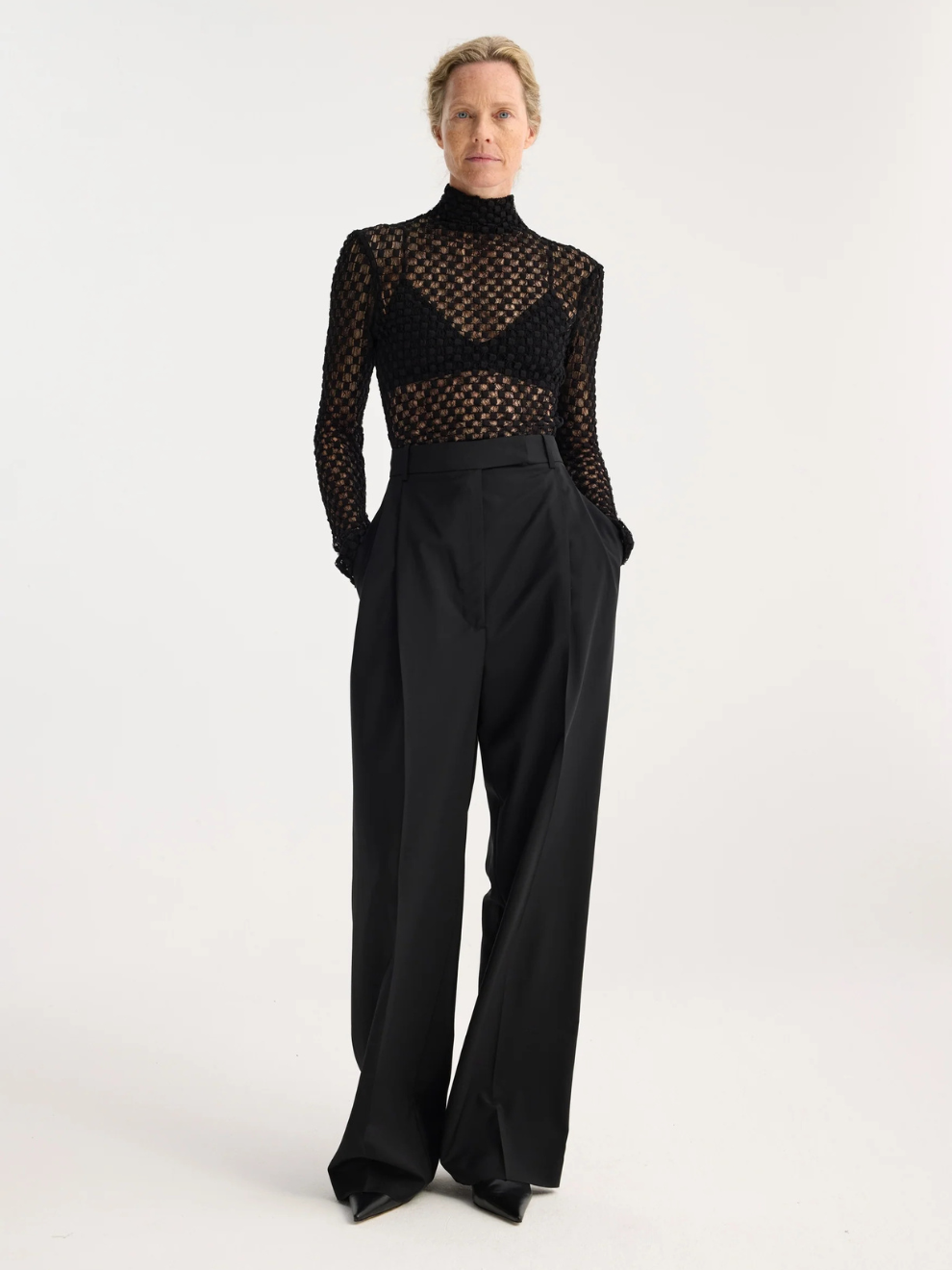 PRE-ORDER Geometrical Lace Top in Noir