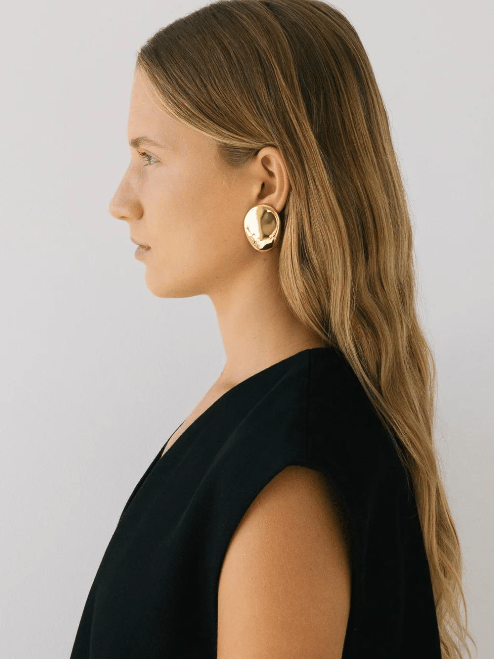 Dylan Dome Earring in Gold