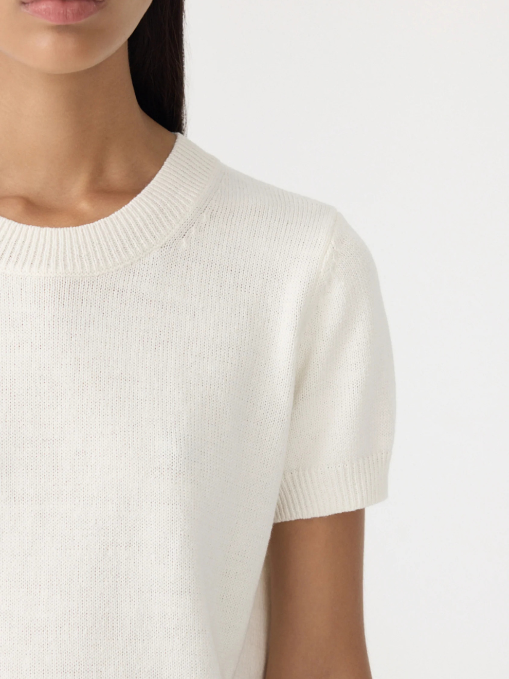 Cotton Linen Slim Short Sleeve Knit in White