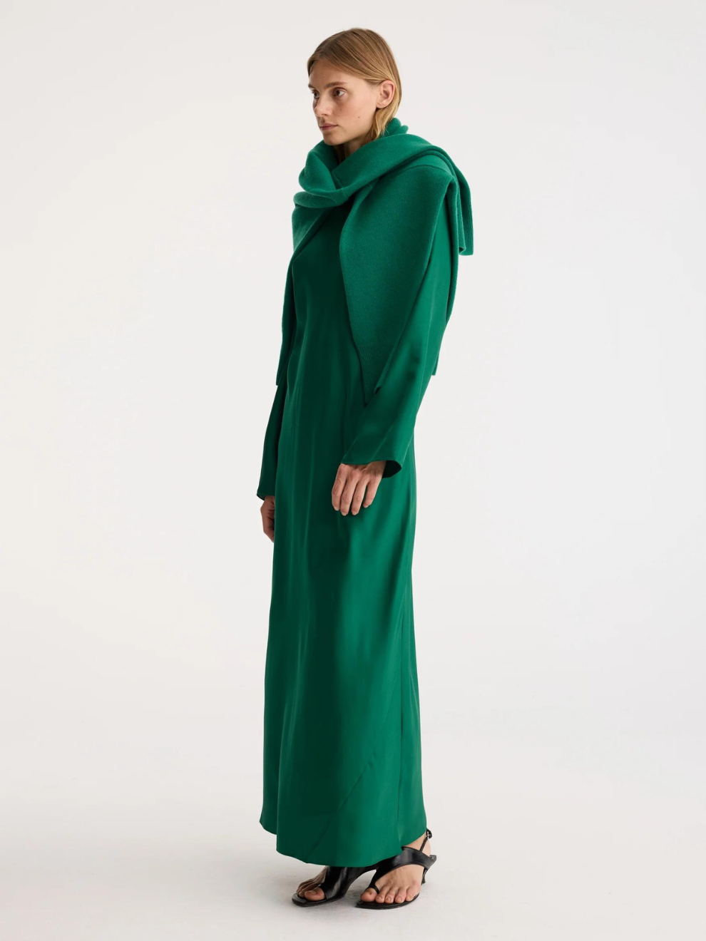 Minimal wide sleeved silk dress in Emerald