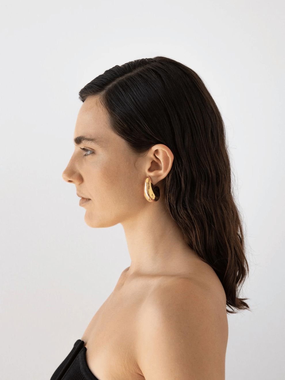 Volume Hoops Large in Gold