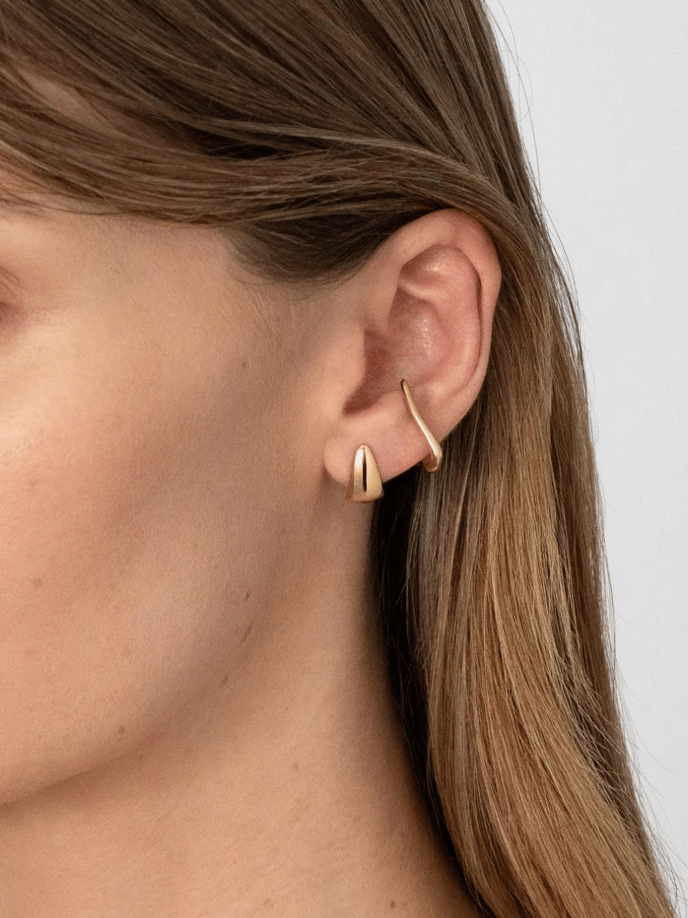 Palazzo Ear Cuff in Gold