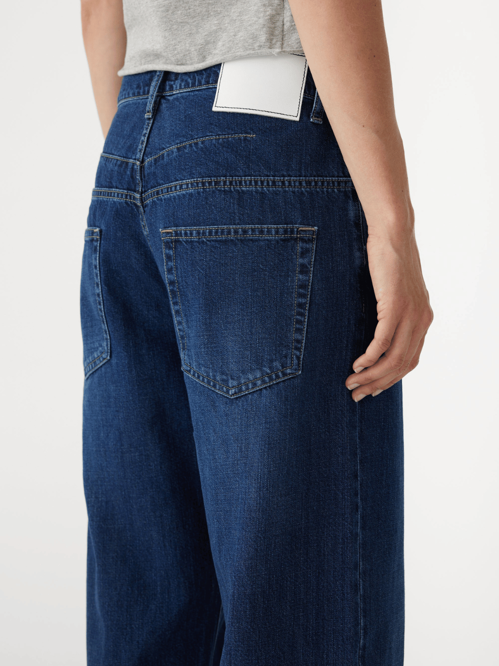 Slouch Straight Jean in Worn Indigo