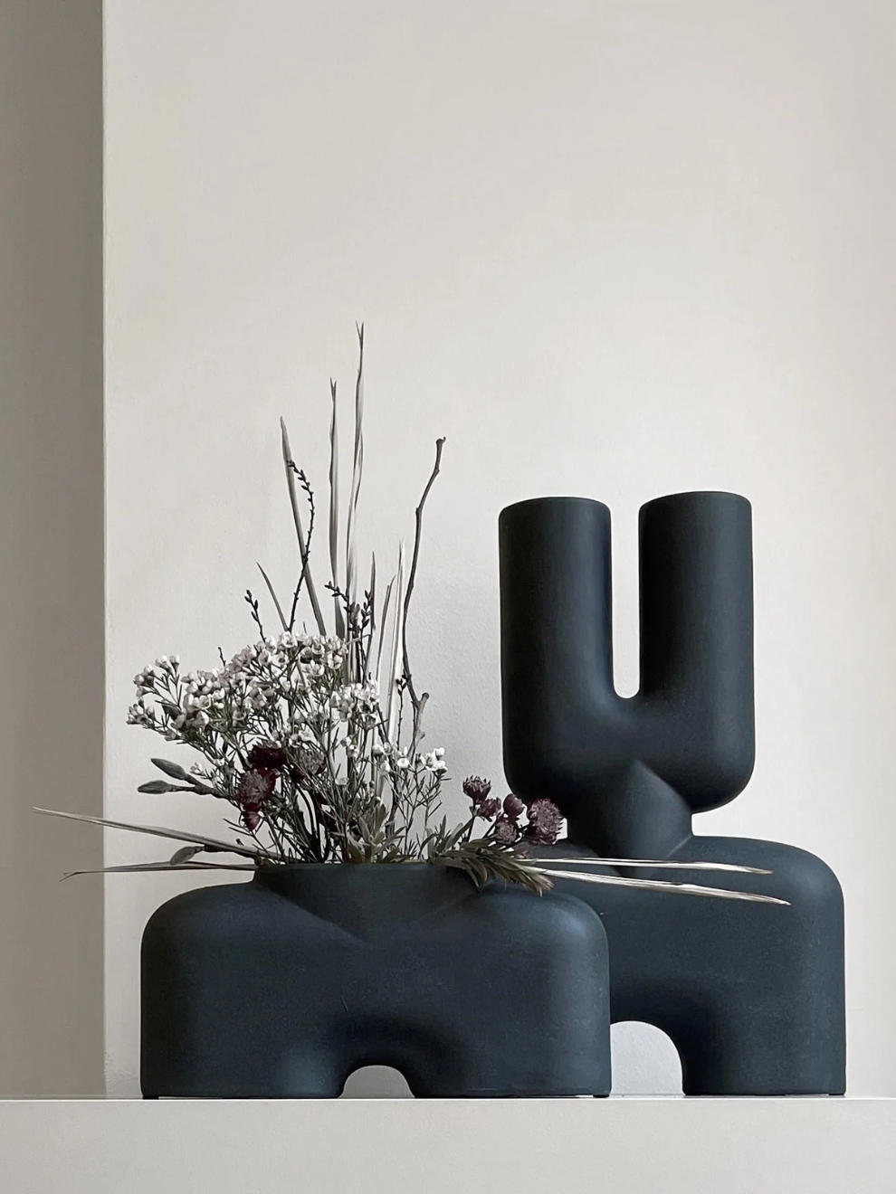 PRE-ORDER Cobra Double Medio Vase in Black