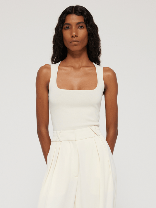 Bustier-Shaped Knitted Tanktop in Off-White