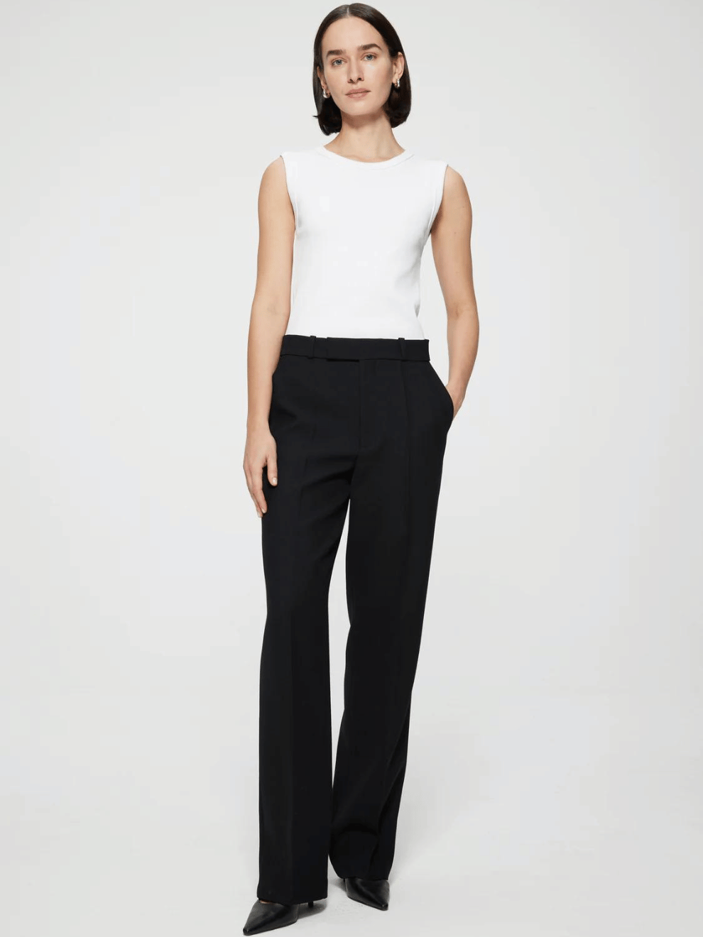 Straight Leg Tailored Trousers in Noir