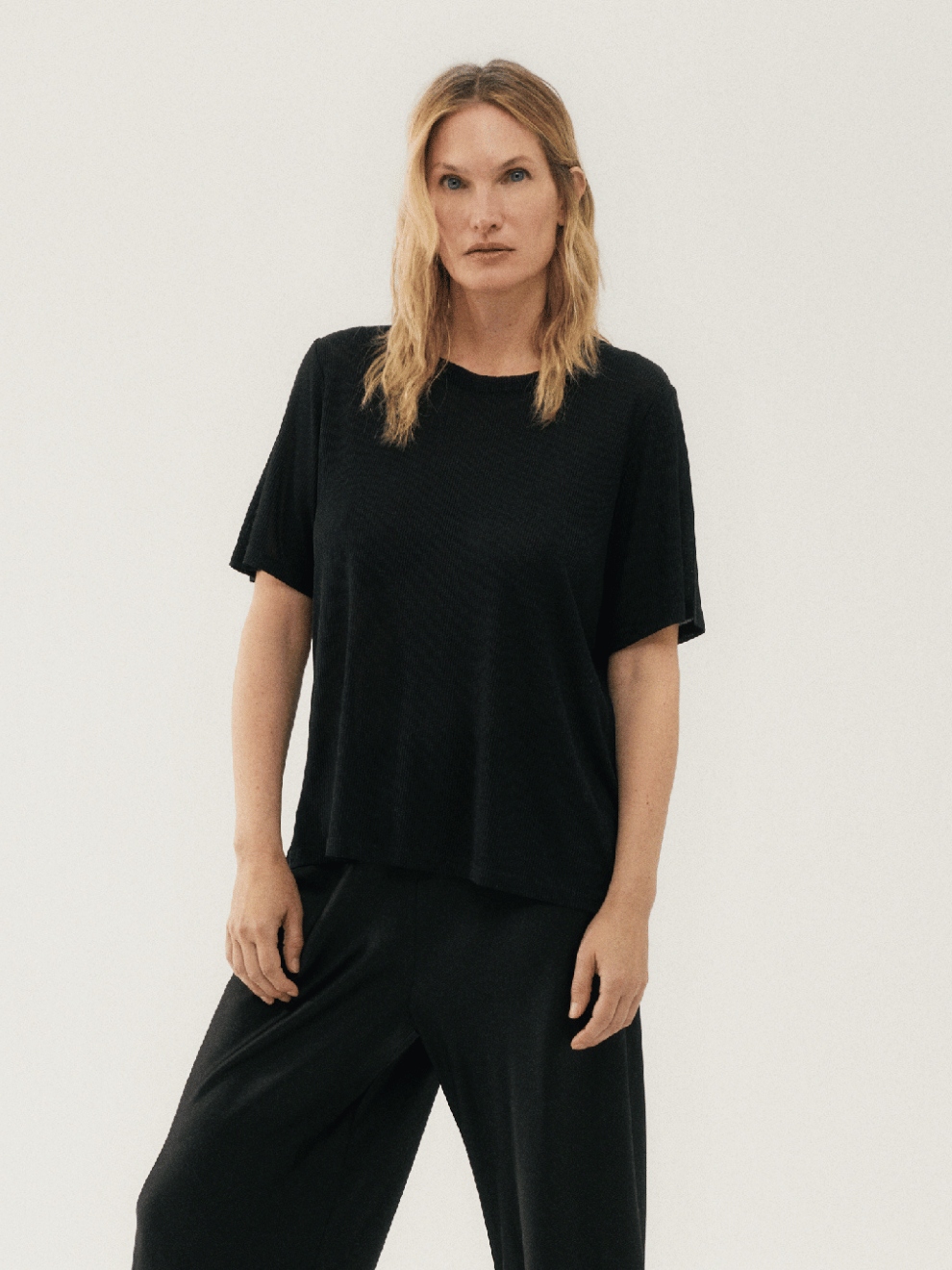 Ribbed T-Shirt in Black