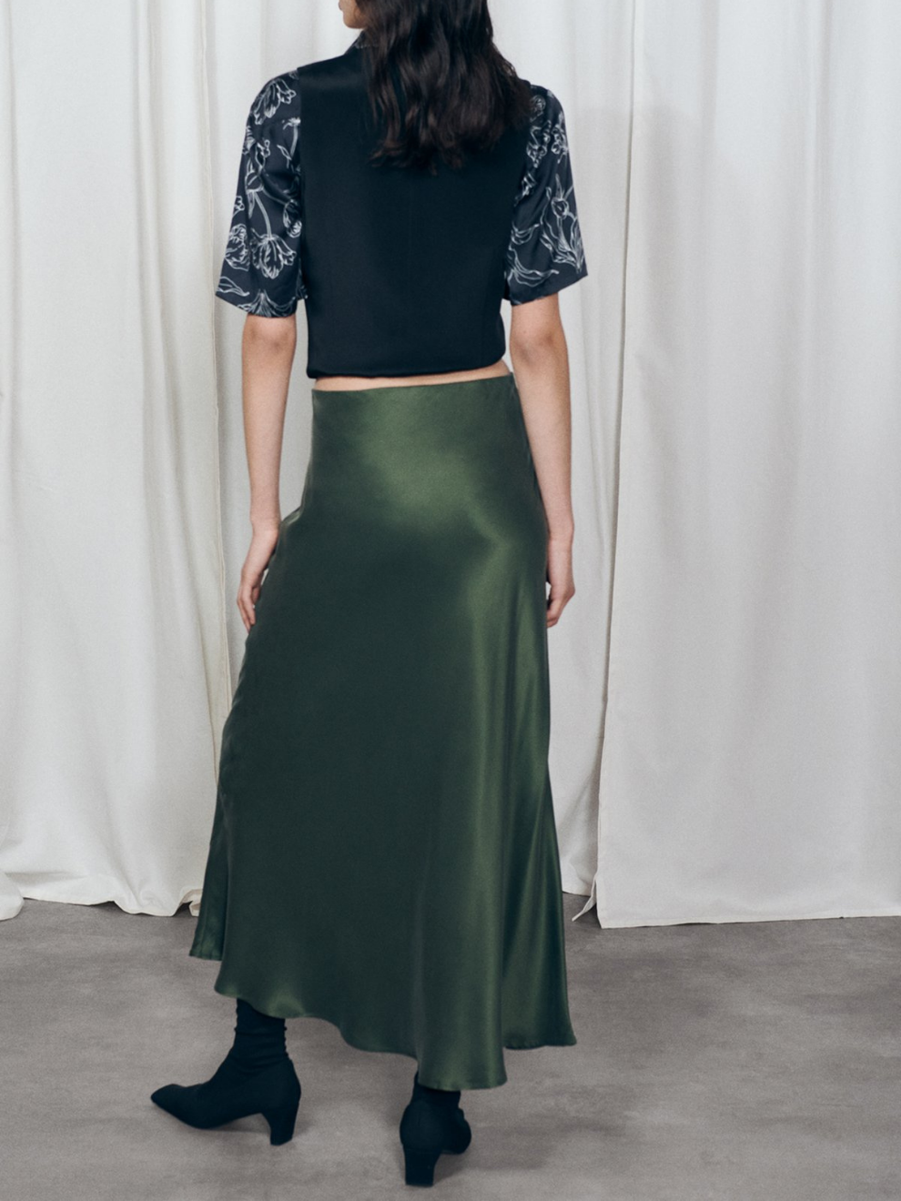 Silk laundry bias cut skirt hunter green best sale